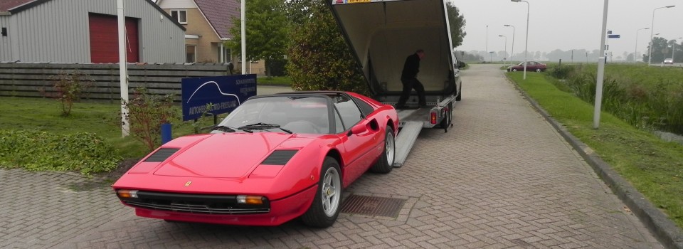 Ferrari in gesloten transport naar Dinitrol